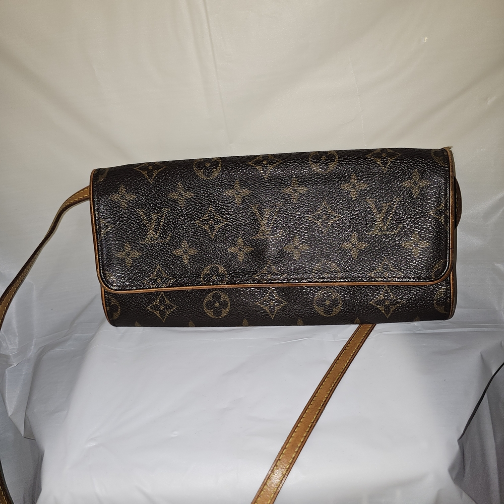 Louis Vuitton Leather Interior Detail